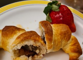 An image of Easy Chocolate Croissants