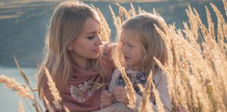 A mother and daughter: find the good