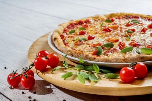 Image: pizza with vegetables